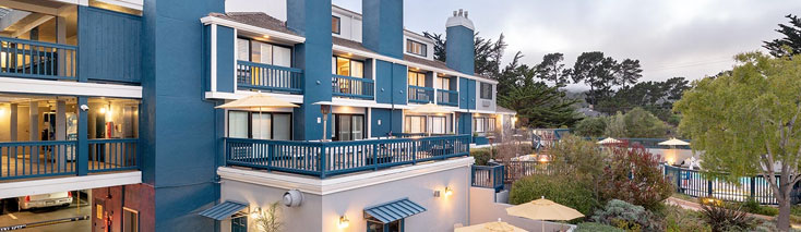 BALCONY AND COURTYARD VIEW OF MARIPOSA INN AND SUITES