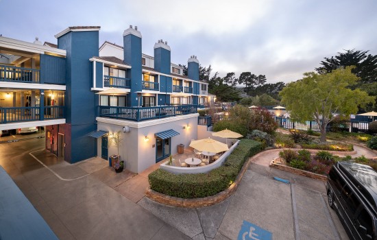 Welcome To Mariposa Inn & Suites - Luxurious Outdoor Balconies and Patios 